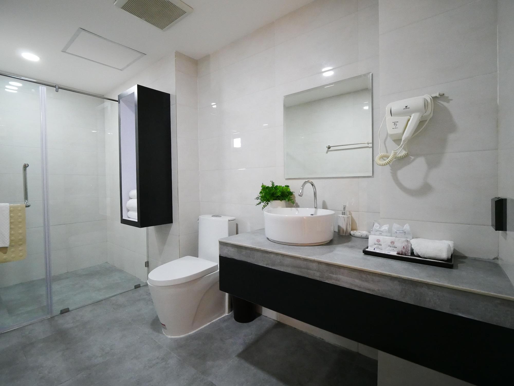 The Kinn Bangkok Buitenkant foto