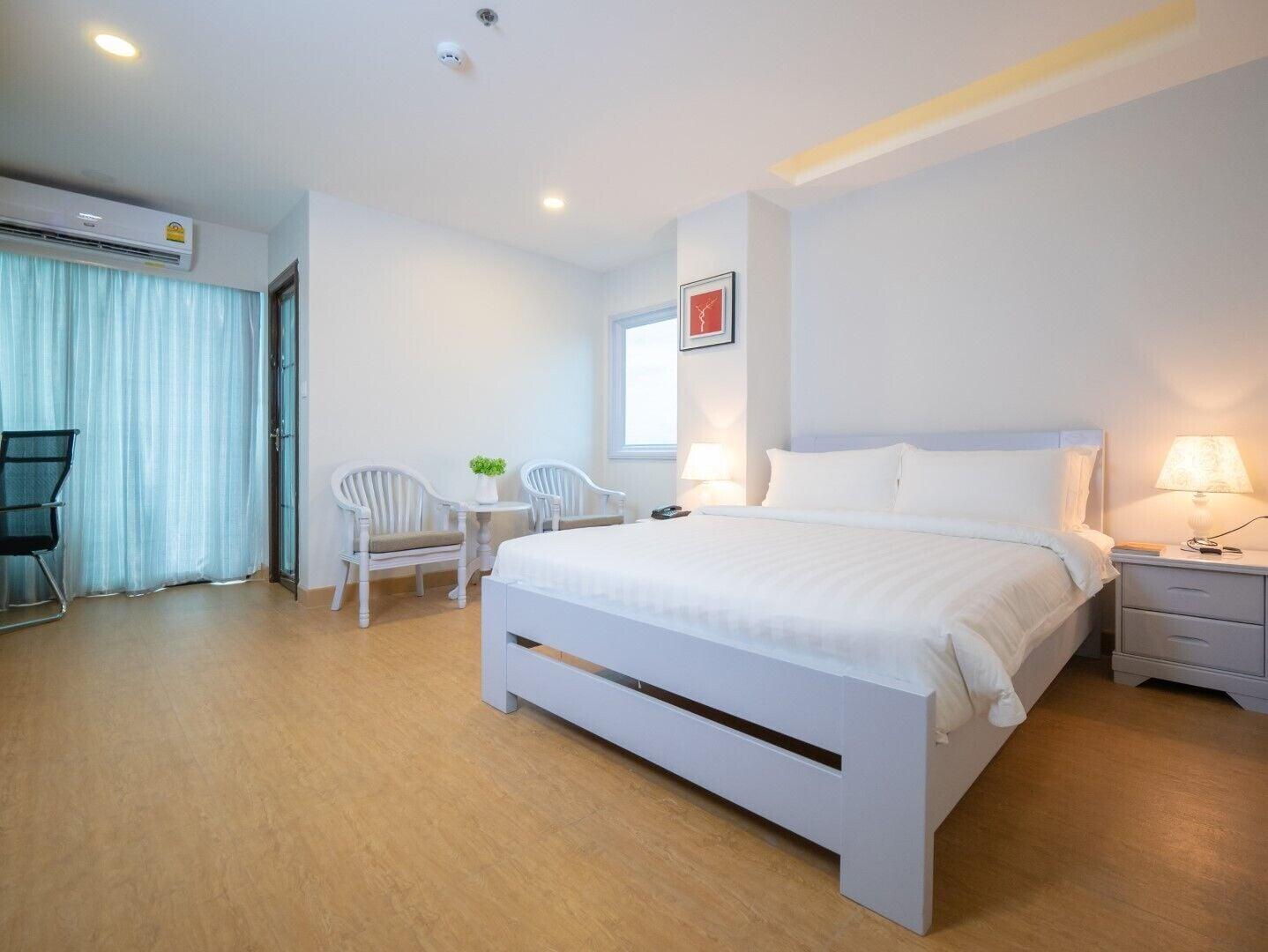 The Kinn Bangkok Buitenkant foto